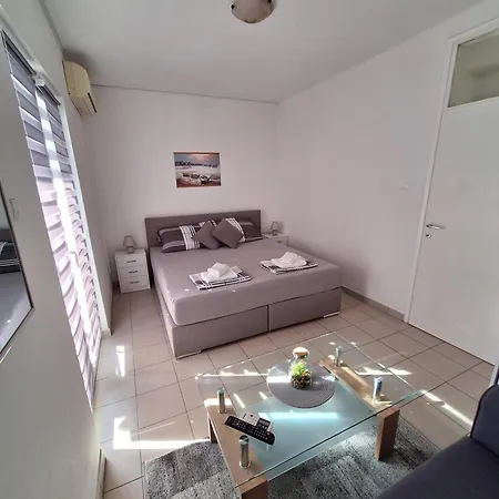 Apartment Din Ljubic Mimice